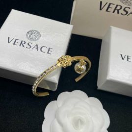 Picture of Versace Bracelet _SKUVersacebracelet06cly6716636